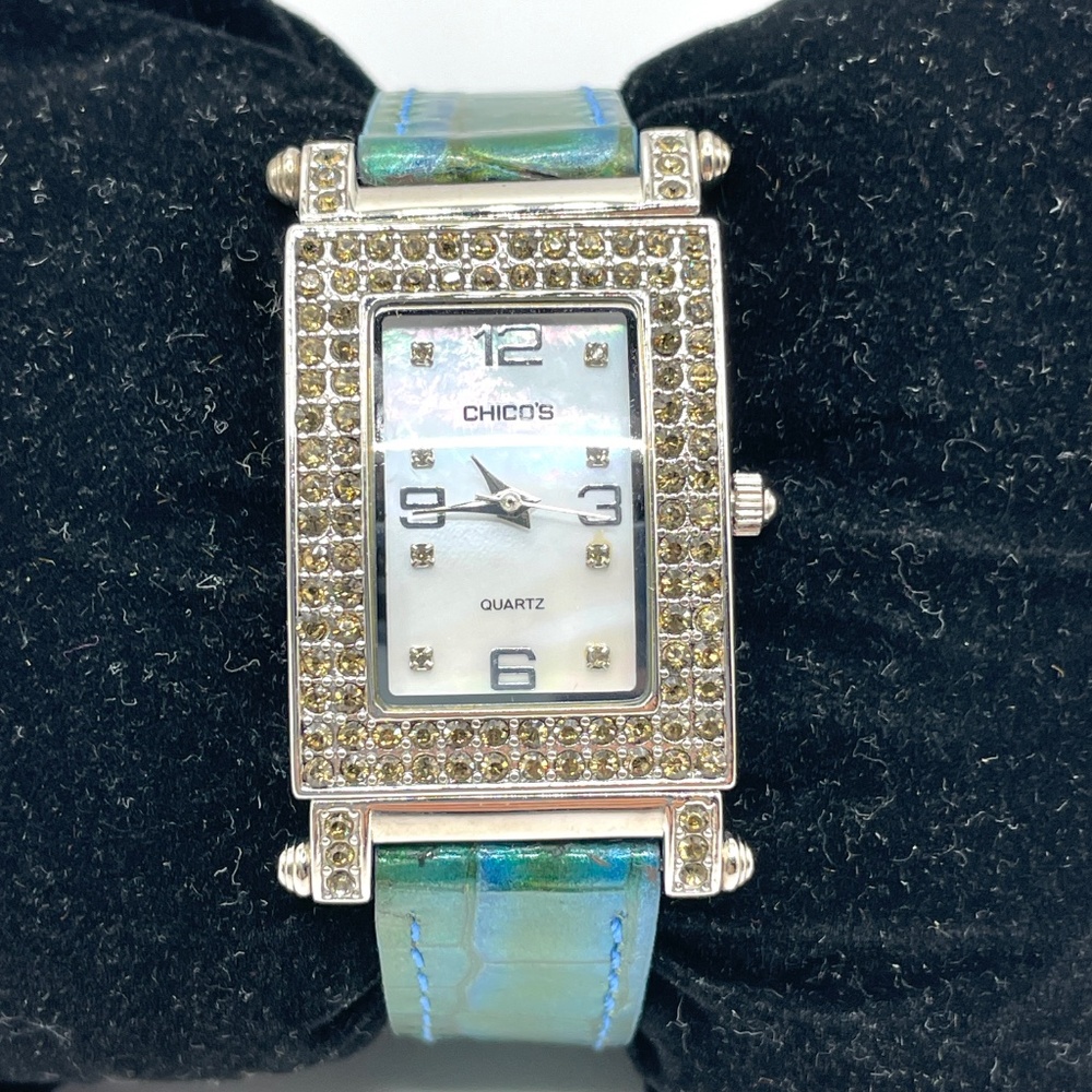 Chico's Quartz Women’s Watch Green Leather Adjustable RUNS